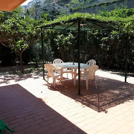 Taormina Mare Apartamento Mazzeo