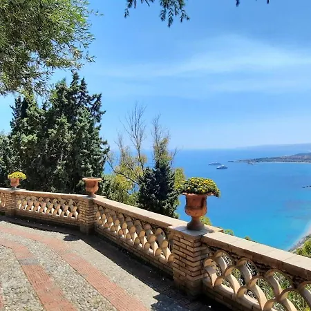 Taormina Mare Apartamento *